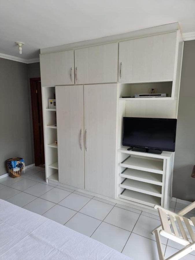 Acomodacao A Duas Ruas Da Praia! Apartamento
